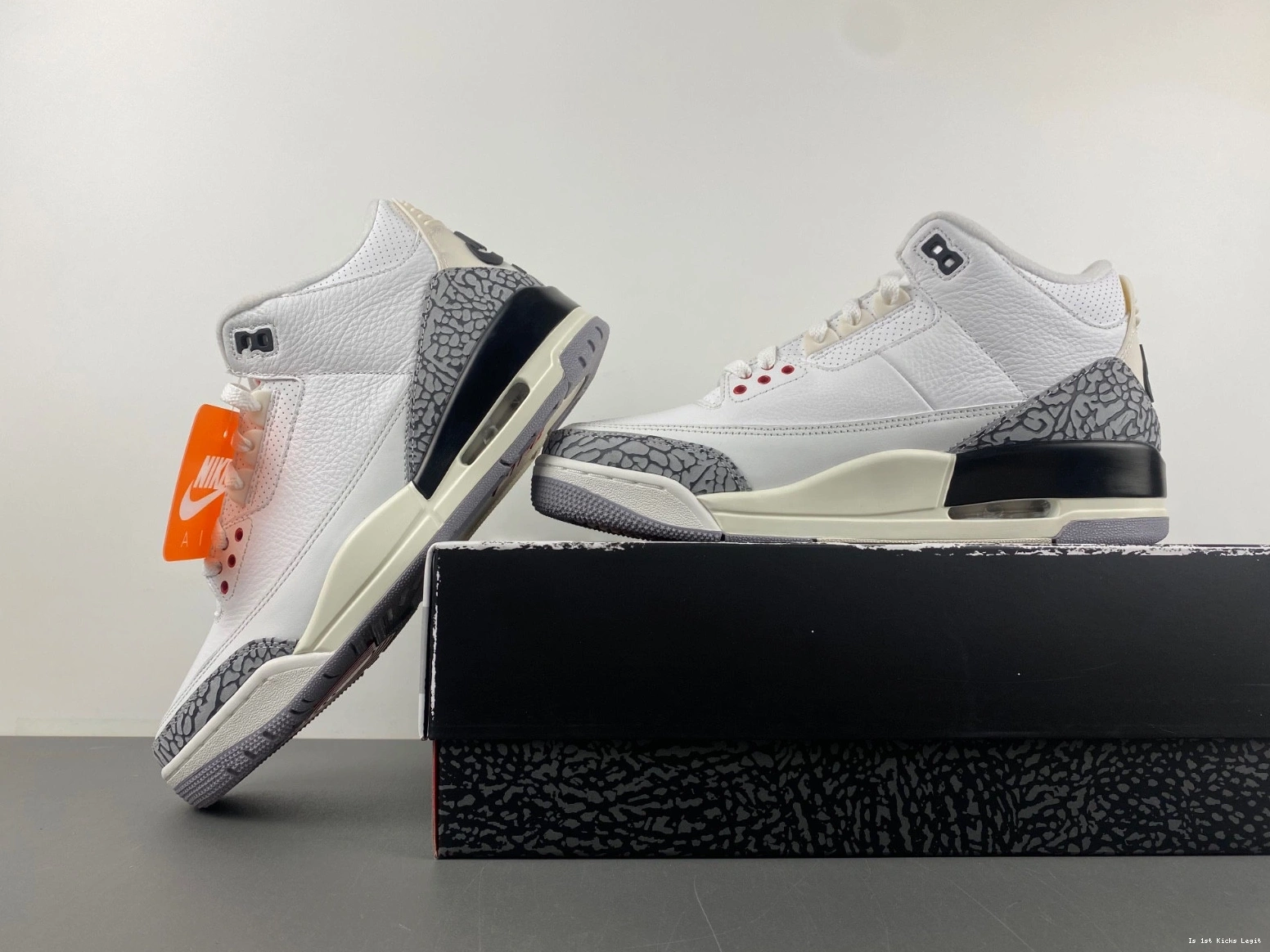 DN3707-100 Retro jordan  Cement' 'White 3 Air 1211